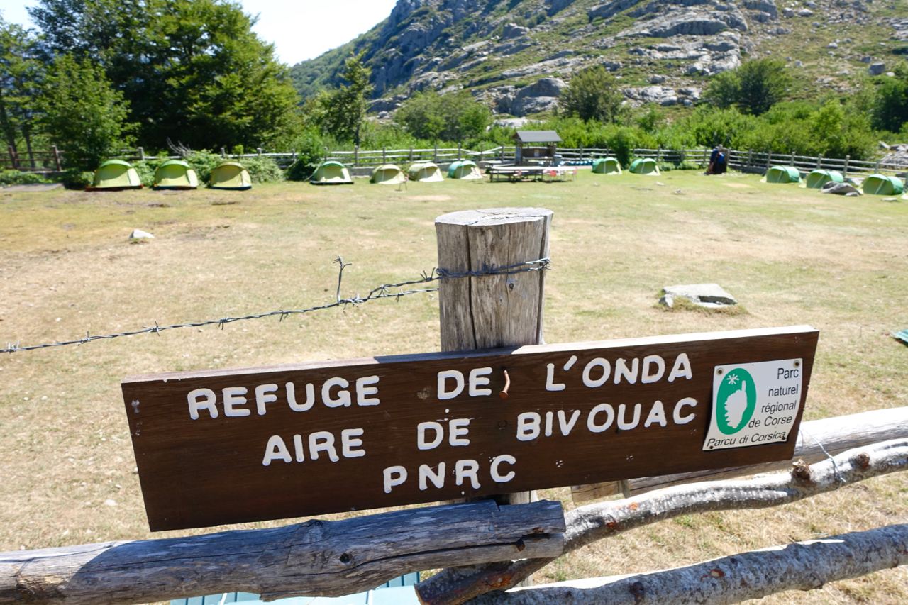 Refuge de l'Onda bivack och tältplats